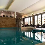 Waterline Kolobrzeg, Baseny I Strefa Rekreacyjna, Osiedle Feniks Kolberg