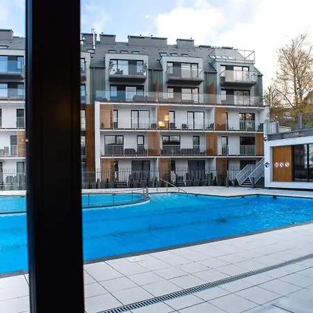 Waterline Kolobrzeg, Baseny I Strefa Rekreacyjna, Osiedle Feniks