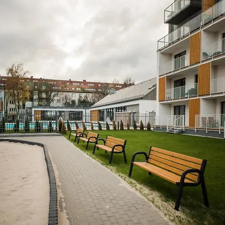 Waterline Kołobrzeg, Baseny I Strefa Rekreacyjna, Osiedle Feniks