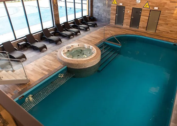 Waterline Kołobrzeg, Baseny I Strefa Rekreacyjna, Osiedle Feniks Kołobrzeg