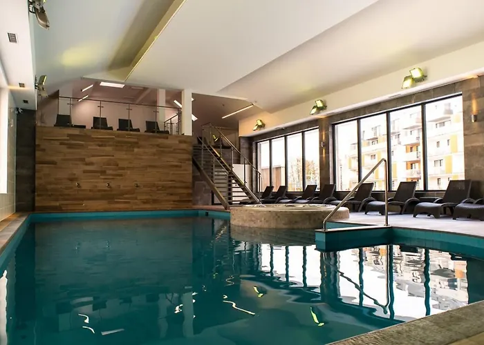 Waterline Kołobrzeg, Baseny I Strefa Rekreacyjna, Osiedle Feniks Kołobrzeg