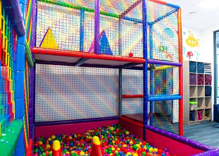 Waterline Kołobrzeg, Baseny I Strefa Rekreacyjna, Osiedle Feniks Apartament Kołobrzeg