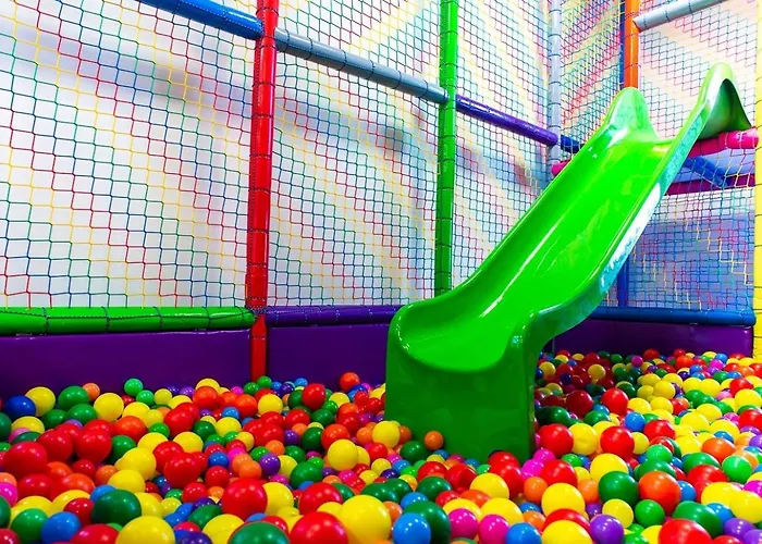 Waterline Kołobrzeg, Baseny I Strefa Rekreacyjna, Osiedle Feniks Apartament *