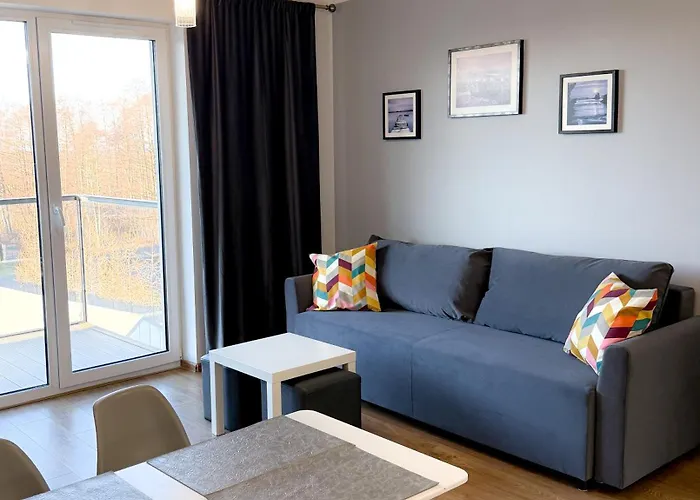 Waterline Kołobrzeg, Baseny I Strefa Rekreacyjna, Osiedle Feniks