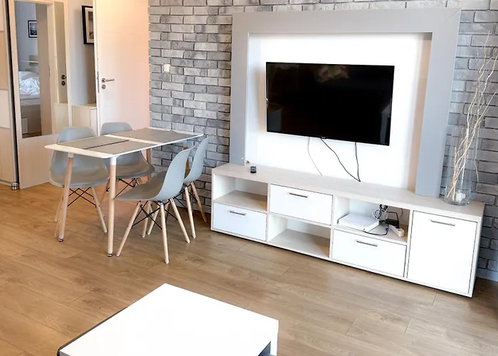 Waterline Kołobrzeg, Baseny I Strefa Rekreacyjna, Osiedle Feniks * Kołobrzeg